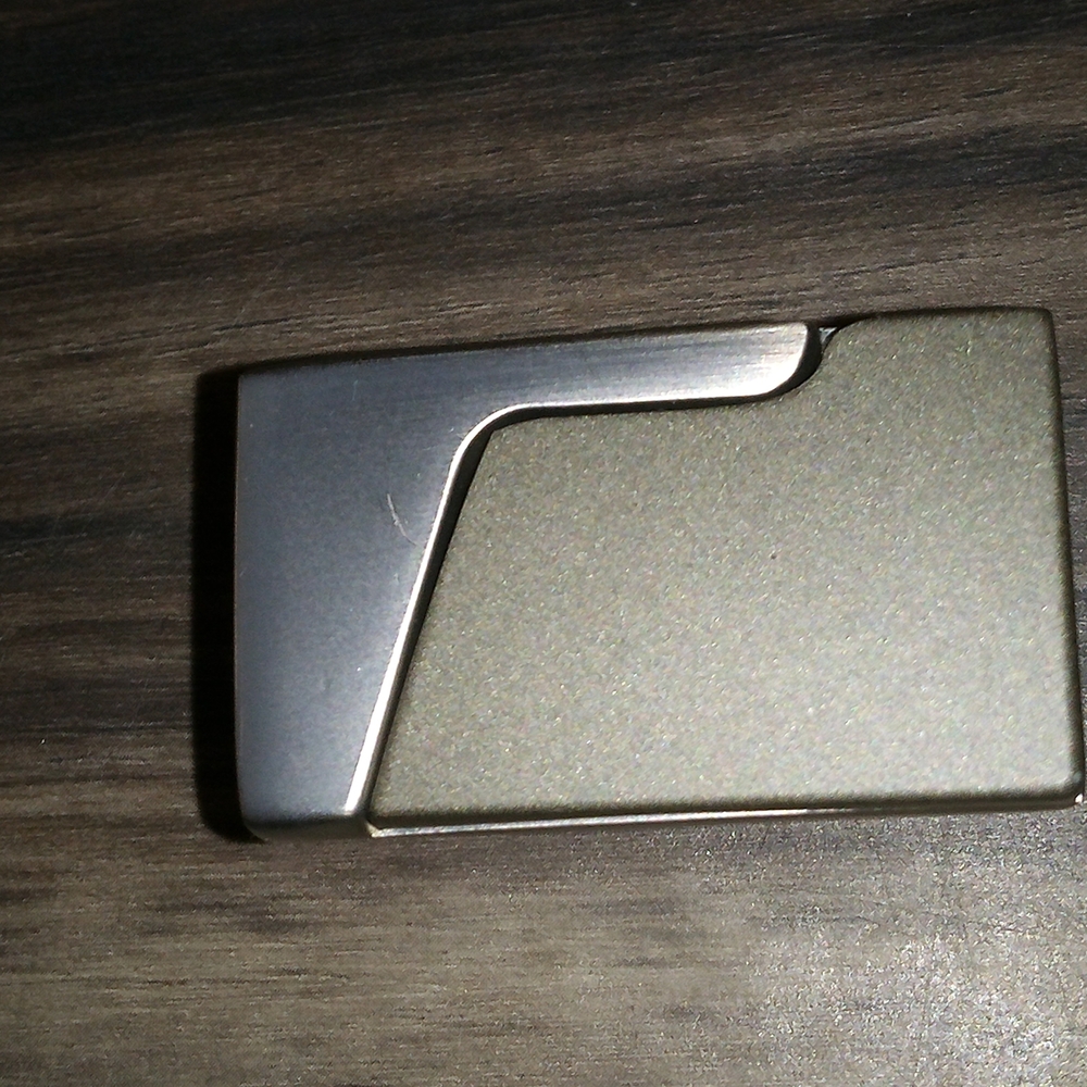 Haliwu 16 Pack Silver and Gray Cabinet Knobs 1 1/2" X 1".  Zinc, Alloy